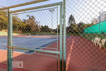 Apartamento à venda com 211m², 4 quartos e 3 vagas Apartamento à venda com 211m², 4 quartos e 3 vagasQuadra Esportiva tênis