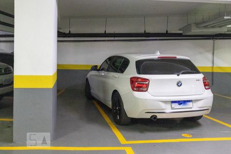 Apartamento à venda com 211m², 4 quartos e 3 vagas Apartamento à venda com 211m², 4 quartos e 3 vagasGaragem