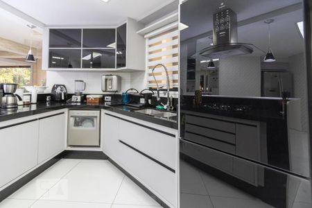 Apartamento à venda com 211m², 4 quartos e 3 vagas Apartamento à venda com 211m², 4 quartos e 3 vagasCozinha