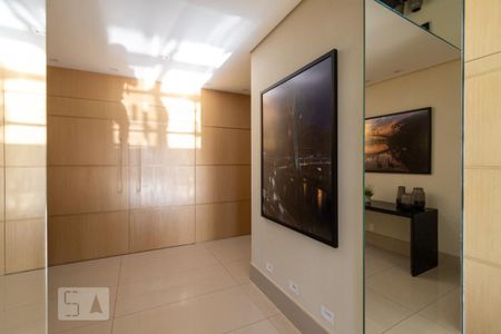 Apartamento à venda com 211m², 4 quartos e 3 vagas Apartamento à venda com 211m², 4 quartos e 3 vagasHall social