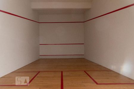 Apartamento à venda com 211m², 4 quartos e 3 vagas Apartamento à venda com 211m², 4 quartos e 3 vagasQuadra Squash