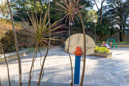 Apartamento à venda com 211m², 4 quartos e 3 vagas Apartamento à venda com 211m², 4 quartos e 3 vagasÁrea Comum - Playground