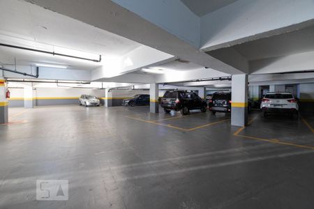 Apartamento à venda com 211m², 4 quartos e 3 vagas Apartamento à venda com 211m², 4 quartos e 3 vagasGaragem