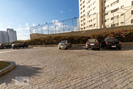 Apartamento à venda com 211m², 4 quartos e 3 vagas Apartamento à venda com 211m², 4 quartos e 3 vagasEstacionamento Visitante