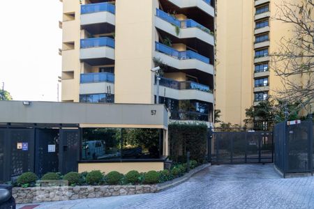 Apartamento à venda com 211m², 4 quartos e 3 vagas Apartamento à venda com 211m², 4 quartos e 3 vagasFachada