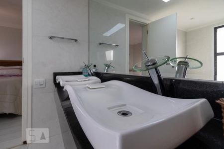 Apartamento à venda com 211m², 4 quartos e 3 vagas Apartamento à venda com 211m², 4 quartos e 3 vagasBanheiro - Torneira