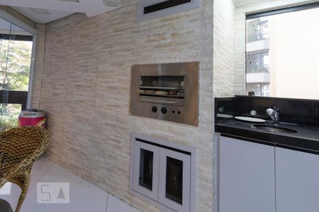Apartamento à venda com 211m², 4 quartos e 3 vagas Apartamento à venda com 211m², 4 quartos e 3 vagasEspaço Gourmet