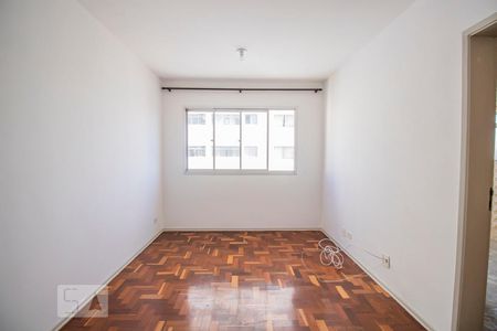 Sala de apartamento para alugar com 2 quartos, 70m² em Vila Guarani (zona Sul), São Paulo