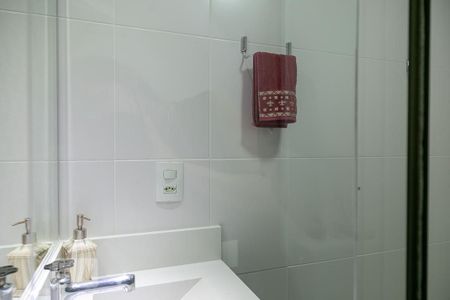 Apartamento à venda com 68m², 2 quartos e 1 vaga Apartamento à venda com 68m², 2 quartos e 1 vagaBanheiro social
