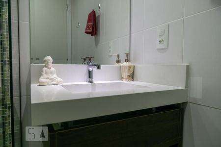 Apartamento à venda com 68m², 2 quartos e 1 vaga Apartamento à venda com 68m², 2 quartos e 1 vagaBanheiro social