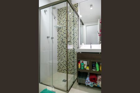 Apartamento à venda com 68m², 2 quartos e 1 vaga Apartamento à venda com 68m², 2 quartos e 1 vagaBanheiro social