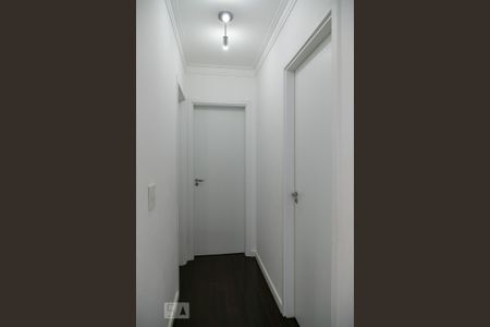 Corredor de apartamento à venda com 2 quartos, 68m² em Jardim Flor da Montanha, Guarulhos