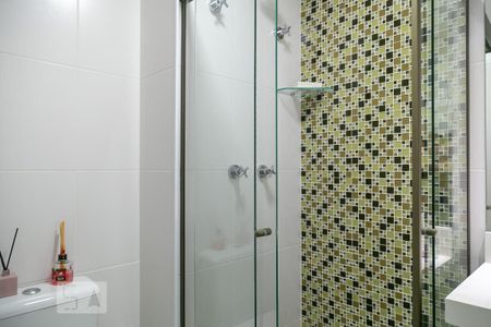 Apartamento à venda com 68m², 2 quartos e 1 vaga Apartamento à venda com 68m², 2 quartos e 1 vagaBanheiro social