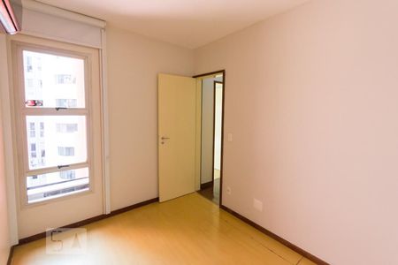 Quarto 2 de apartamento para alugar com 2 quartos, 65m² em Asa Norte, Brasília
