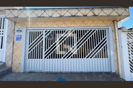 Casa à venda com 135m², 3 quartos e 2 vagasFachada