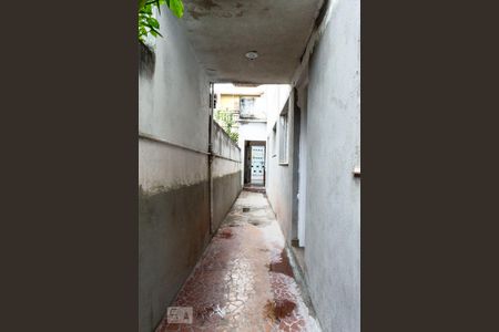 Corredor externo de casa para alugar com 1 quarto, 70m² em Vila Bandeirantes, São Paulo