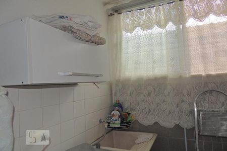 Apartamento à venda com 60m², 2 quartos e 2 vagasCozinha e Área de Serviço