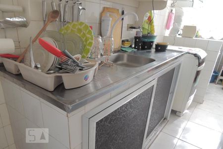 Apartamento à venda com 60m², 2 quartos e 2 vagasCozinha