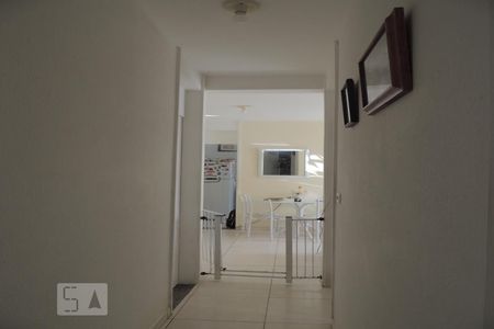 Apartamento à venda com 60m², 2 quartos e 2 vagasCorredor