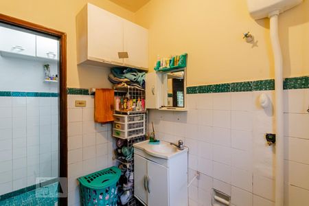 Casa à venda com 190m², 5 quartos e 3 vagasBanheiro Casa 2