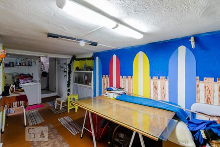 Casa à venda com 190m², 5 quartos e 3 vagasSalão Casa 1