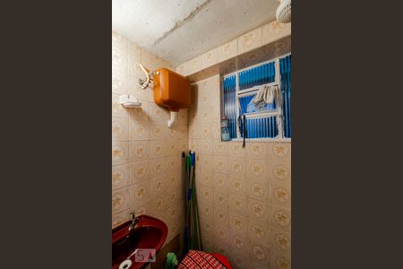 Casa à venda com 190m², 5 quartos e 3 vagasBanheiro 2 Casa 1