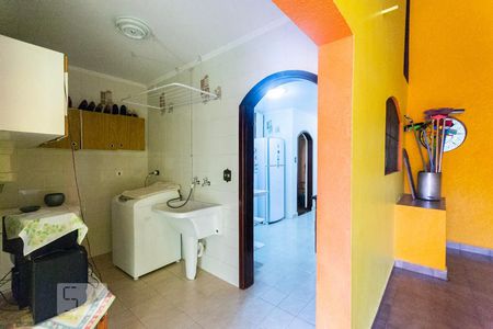 Casa à venda com 230m², 3 quartos e 2 vagasÁrea de Serviço