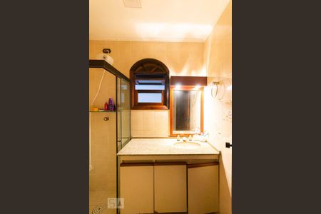 Casa à venda com 230m², 3 quartos e 2 vagasBanheiro Social