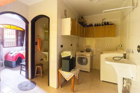 Casa à venda com 230m², 3 quartos e 2 vagasÁrea de Serviço