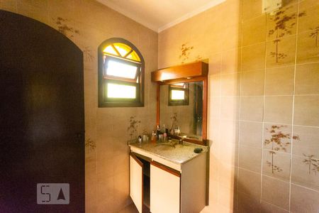 Casa à venda com 230m², 3 quartos e 2 vagasBanheiro da suíte