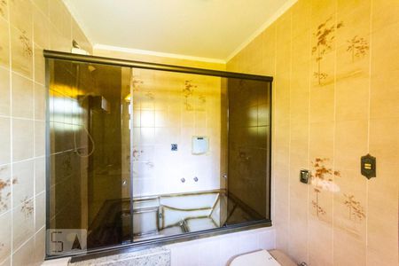 Casa à venda com 230m², 3 quartos e 2 vagasBanheiro da suíte