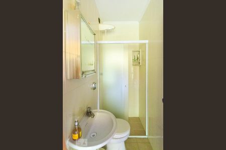 Casa à venda com 230m², 3 quartos e 2 vagasBanheiro de Serviço