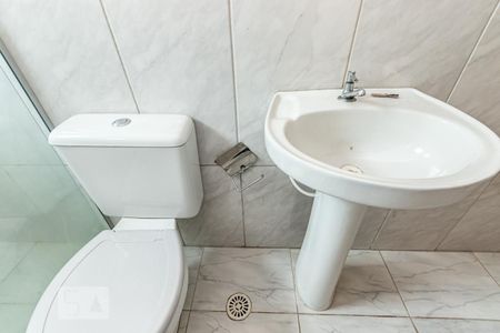 Casa para alugar com 55m², 1 quarto e sem vaga Casa para alugar com 55m², 1 quarto e sem vagaBanheiro