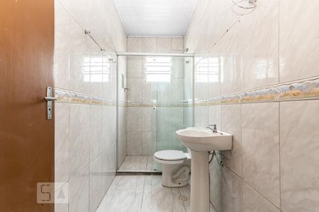 Banheiro  de casa para alugar com 1 quarto, 55m² em Parque Cisper, São Paulo