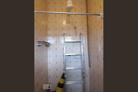 Casa à venda com 142m², 4 quartos e 2 vagasBanheiro de Serviço