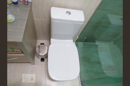 Casa à venda com 142m², 4 quartos e 2 vagasBanheiro da Suíte