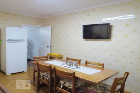 Casa à venda com 142m², 4 quartos e 2 vagasCozinha 