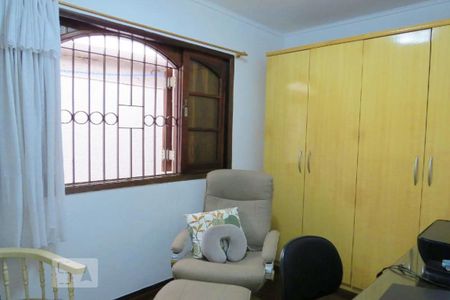 Casa à venda com 142m², 4 quartos e 2 vagasQuarto 2 - Armários