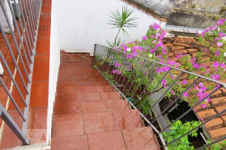 Casa à venda com 142m², 4 quartos e 2 vagasEscada