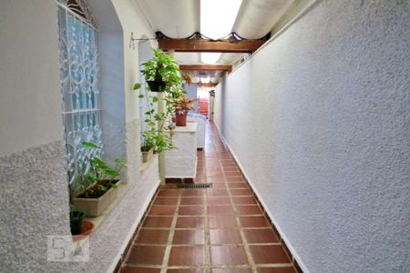 Casa à venda com 142m², 4 quartos e 2 vagasCorredor