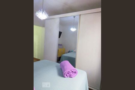 Casa à venda com 142m², 4 quartos e 2 vagasQuarto 3 - Armários