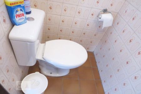 Casa à venda com 142m², 4 quartos e 2 vagasBanheiro de Serviço