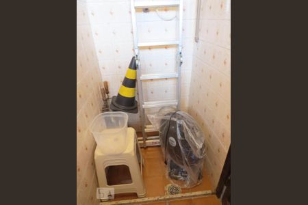 Casa à venda com 142m², 4 quartos e 2 vagasBanheiro de Serviço