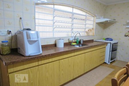 Casa à venda com 142m², 4 quartos e 2 vagasCozinha - Armários