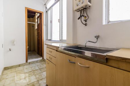 Apartamento à venda com 101m², 3 quartos e sem vagaDetalhe da area de serviço