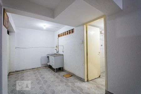 Casa à venda com 200m², 3 quartos e 5 vagas Casa à venda com 200m², 3 quartos e 5 vagasSalão