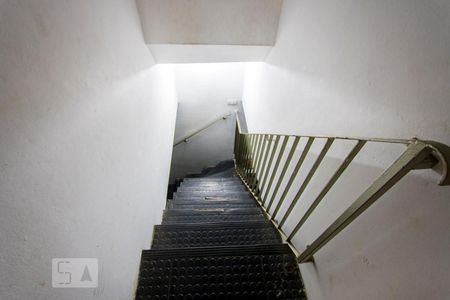 Casa à venda com 200m², 3 quartos e 5 vagas Casa à venda com 200m², 3 quartos e 5 vagasEscadas