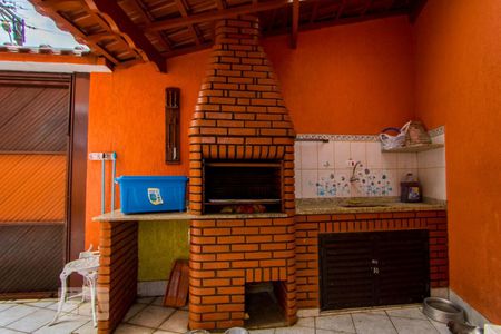 Casa à venda com 200m², 3 quartos e 5 vagas Casa à venda com 200m², 3 quartos e 5 vagasEspaço gourmet