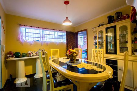 Casa à venda com 200m², 3 quartos e 5 vagas Casa à venda com 200m², 3 quartos e 5 vagasCopa