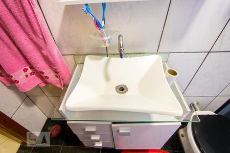 Casa à venda com 200m², 3 quartos e 5 vagas Casa à venda com 200m², 3 quartos e 5 vagasBanheiro social